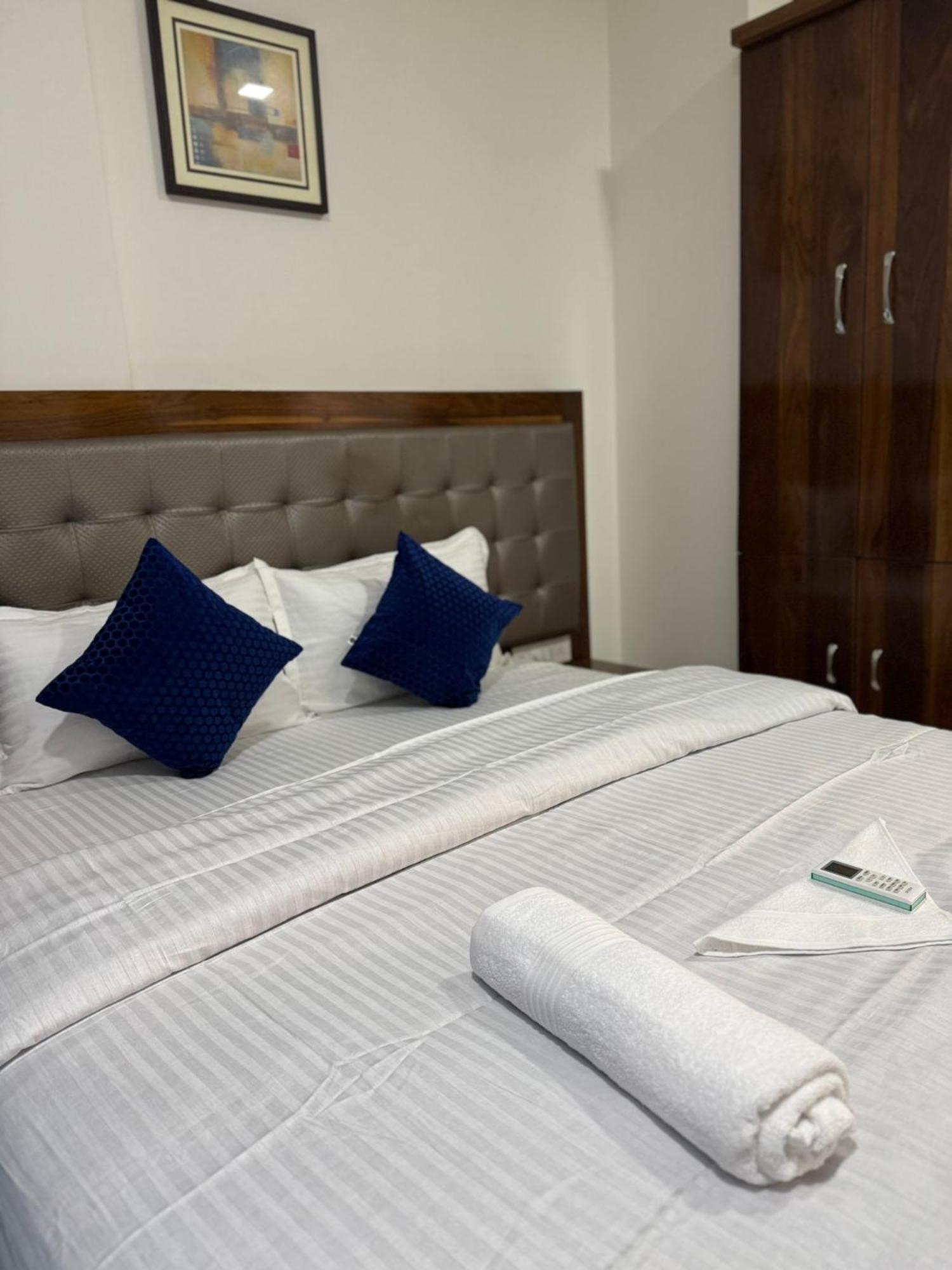 Luna Spaces- Near Mumbai International Airport Exteriör bild